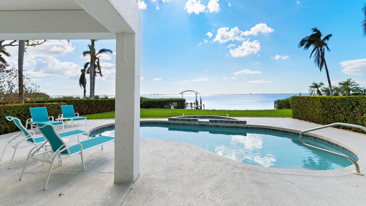 Photo of Outdoor in Bayshore Gardens