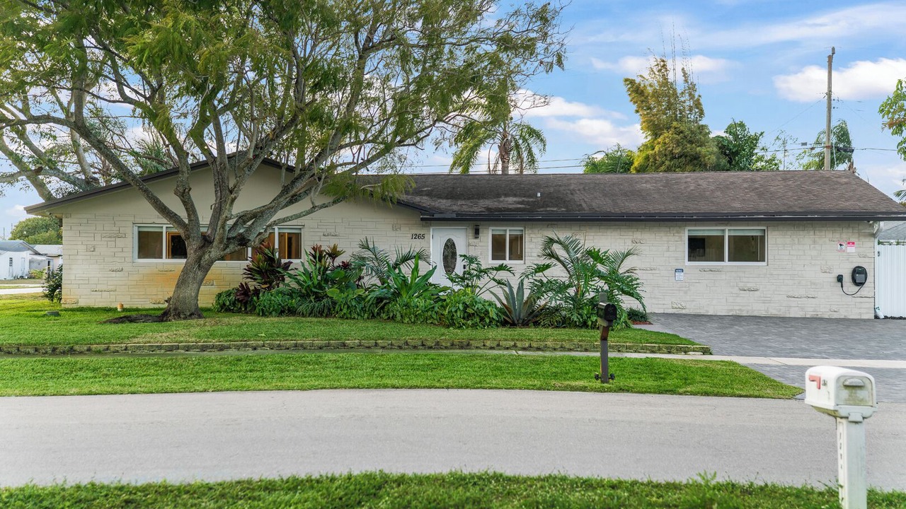 Photo of Outdoor in West Palm Beach
