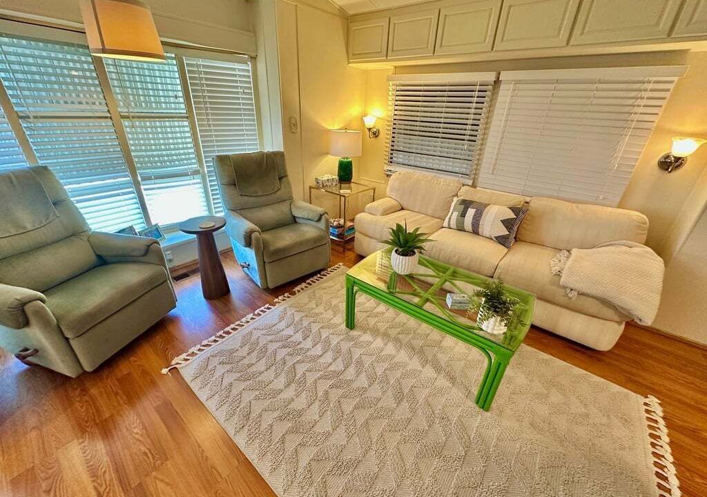 Photo of Livingroom in Nettles Island