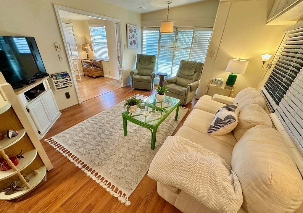 Photo of Livingroom in Nettles Island