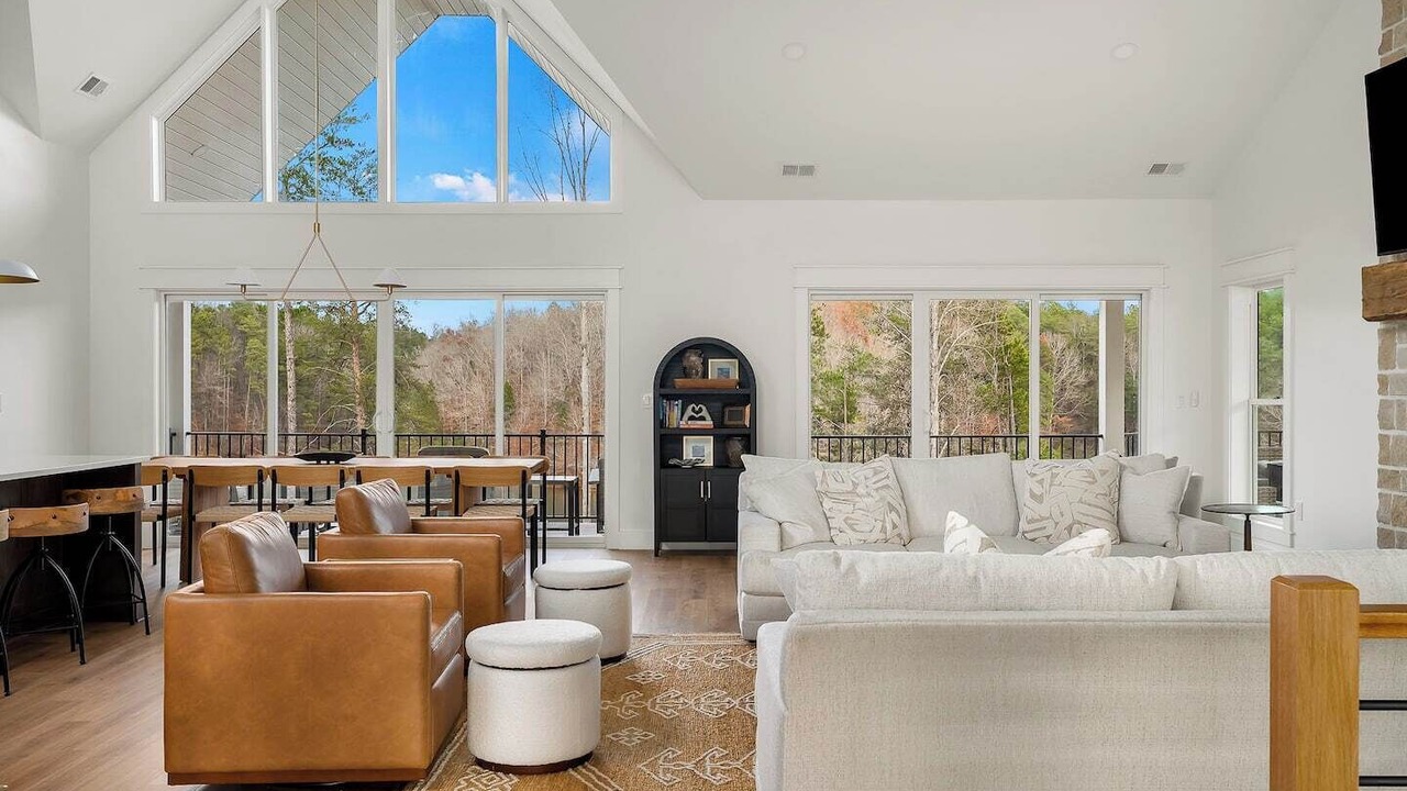 Photo of Livingroom in West Union