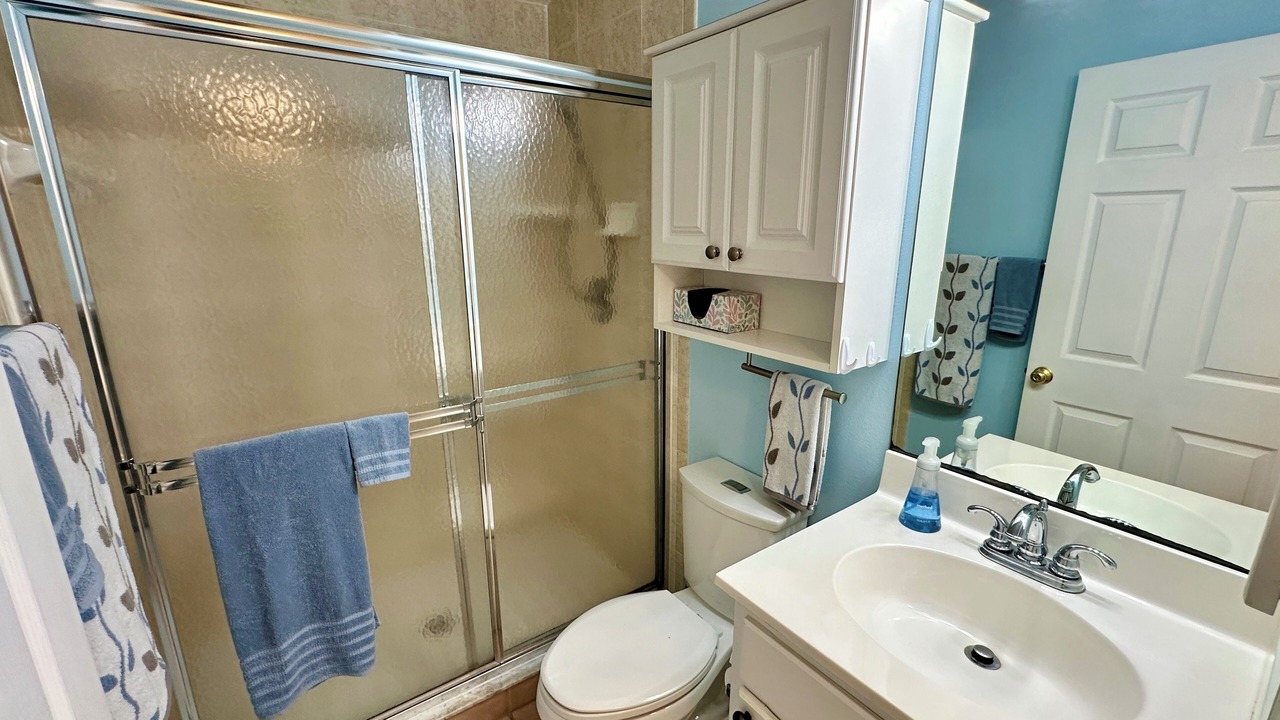 Photo of Bathroom in Nettles Island