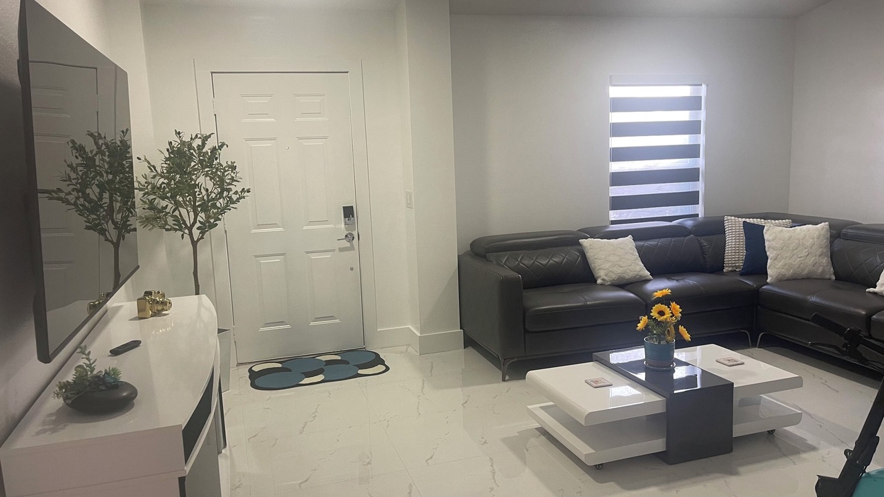 Photo of Livingroom in Providence Lakes