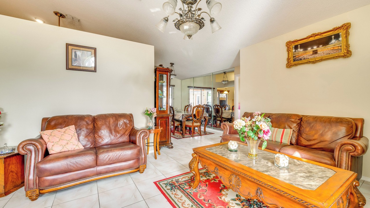 Photo of Livingroom in Meadow Woods