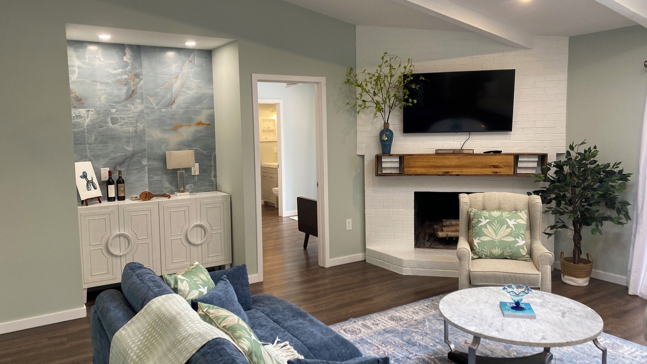 Photo of Livingroom in Whitney Beach