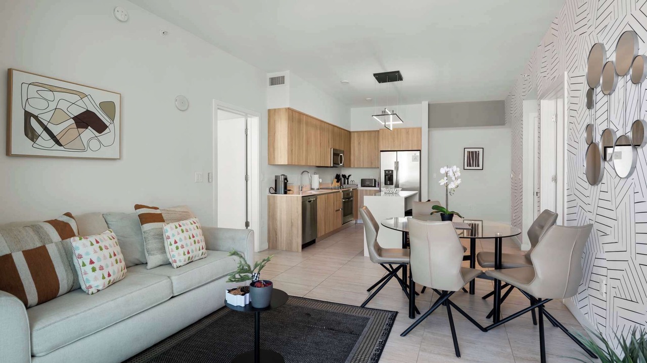 Photo of Livingroom in Northeast Miami