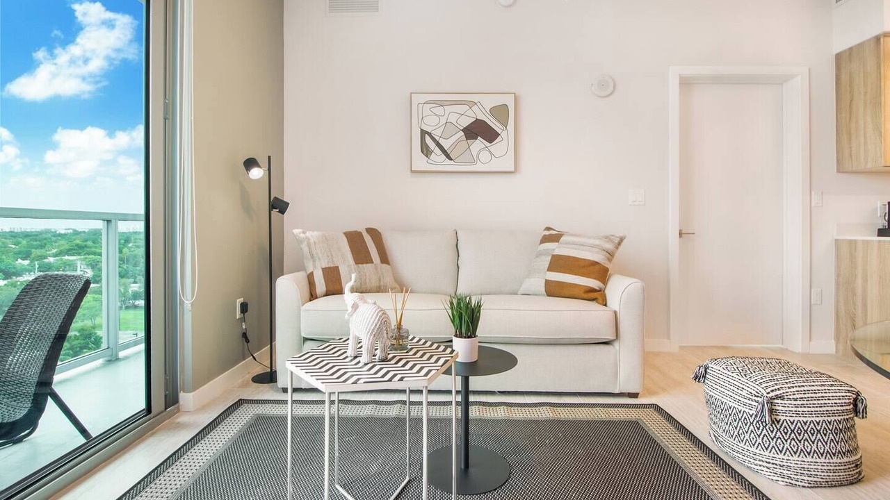 Photo of Livingroom in Northeast Miami