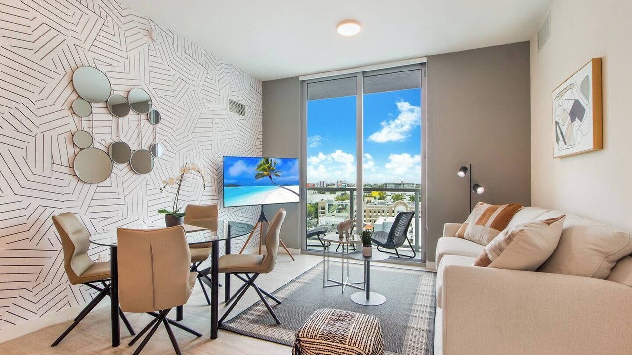 Photo of Livingroom in Northeast Miami