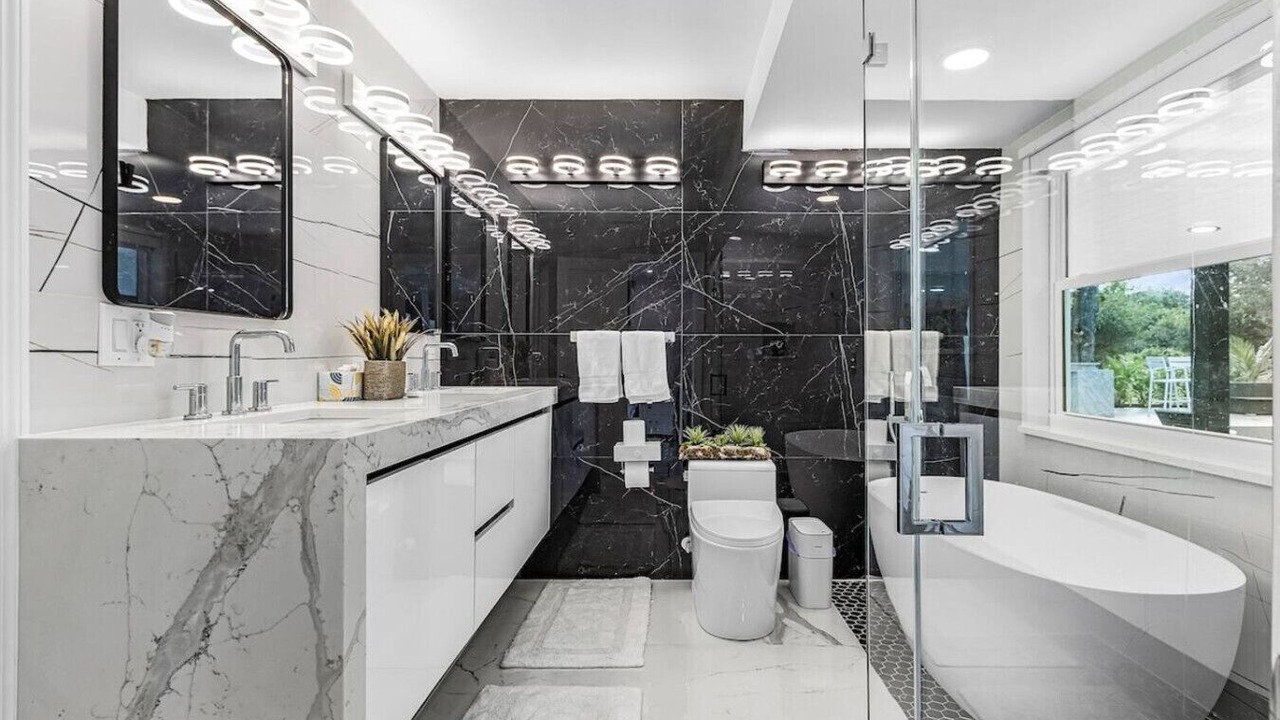 Photo of Bathroom in Naples