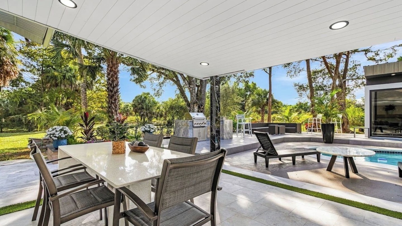 Photo of Outdoor in Naples
