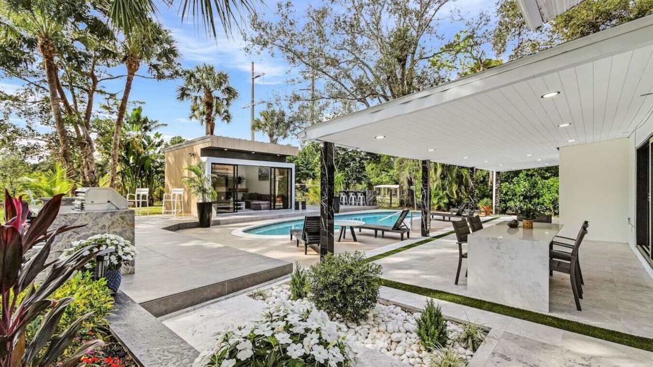 Photo of Outdoor in Naples