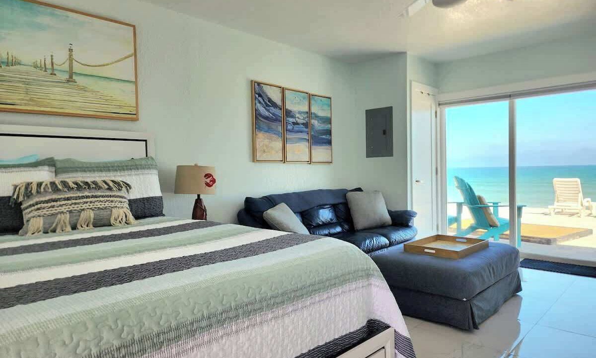 Photo of Bedroom in Melbourne Beach