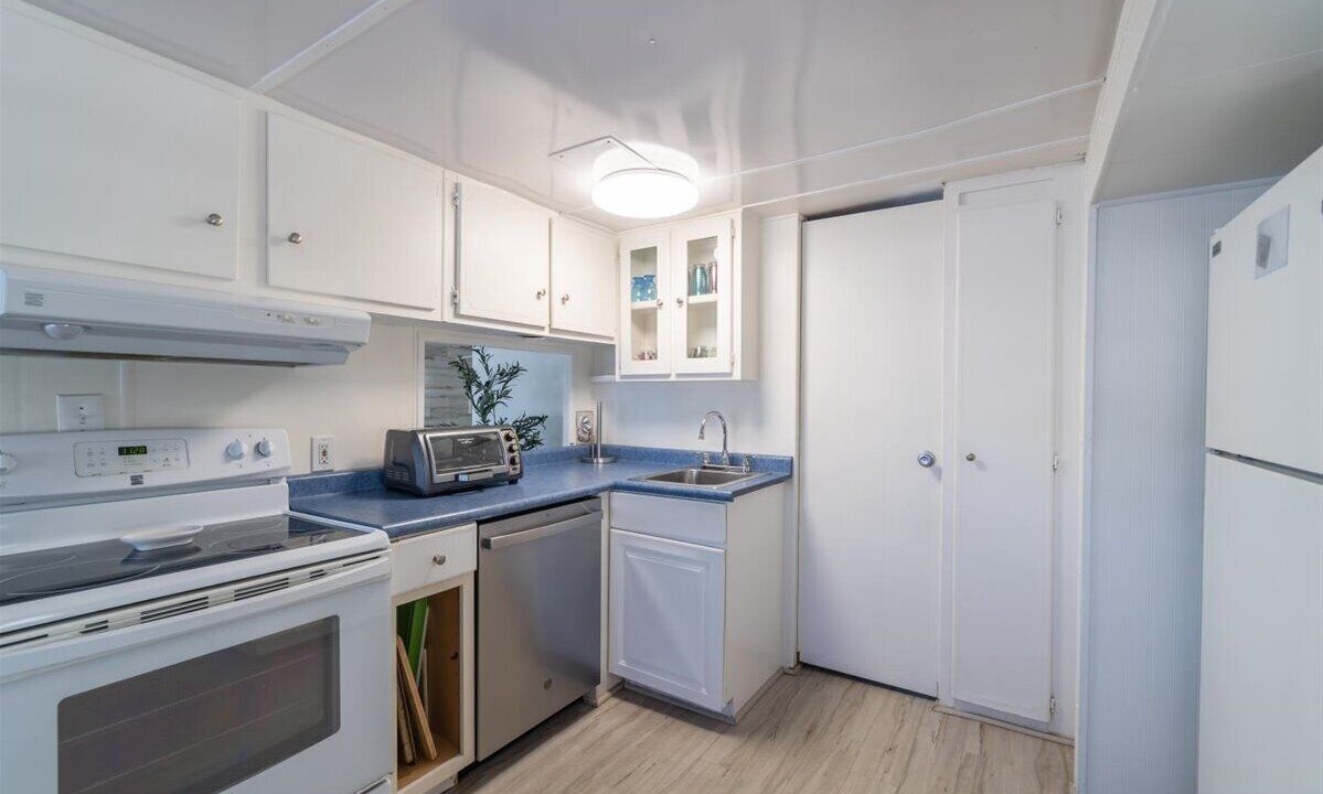 Photo of Kitchen in Cudjoe Key