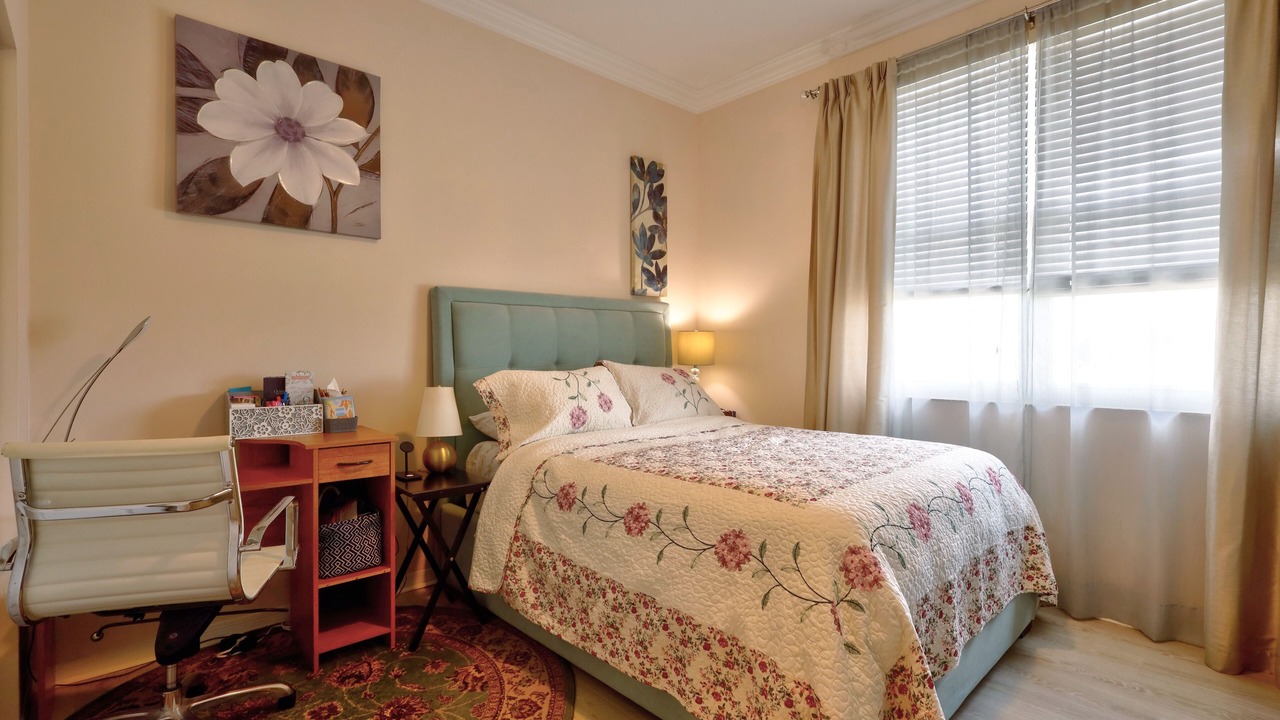Photo of Bedroom in East Ocean Ave