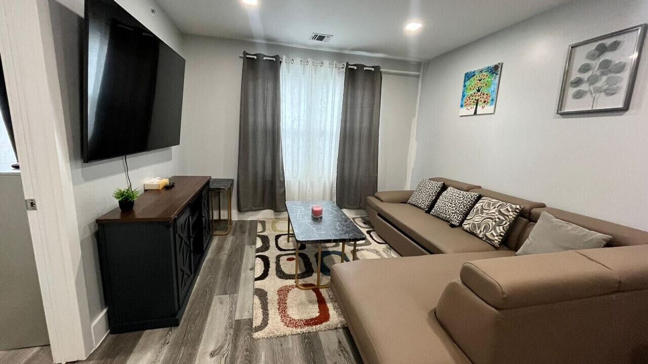 Photo of Livingroom in Paterson