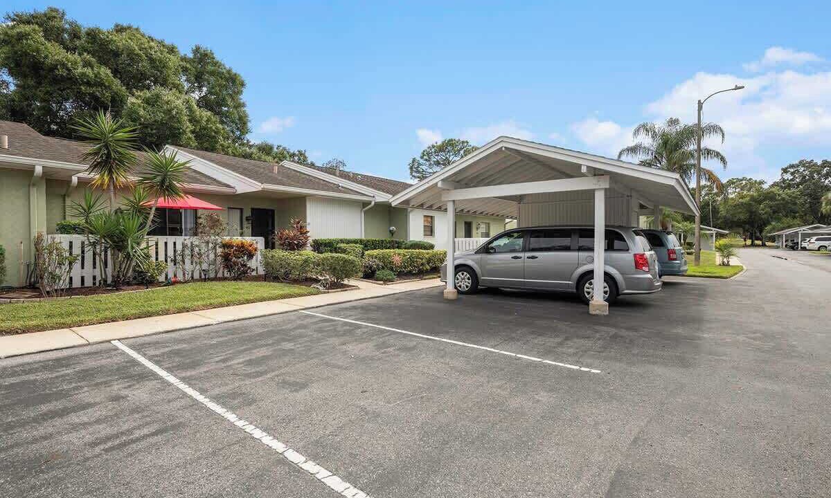 Photo of Outdoor in East Lake Woodlands