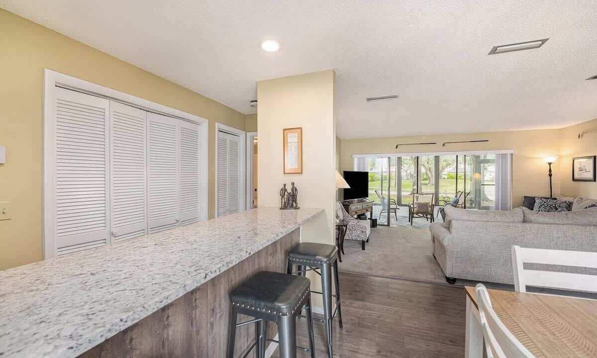 Photo of Bedroom in East Lake Woodlands