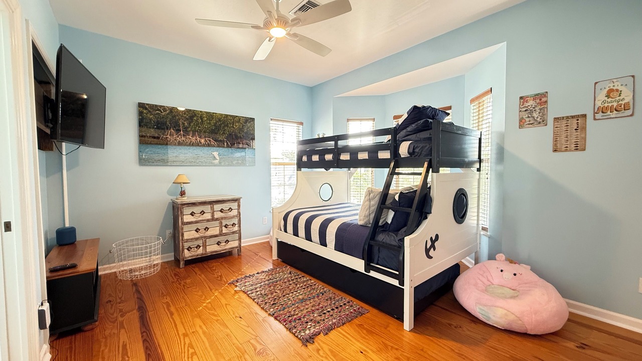 Photo of Bedroom in Gulf Harbor