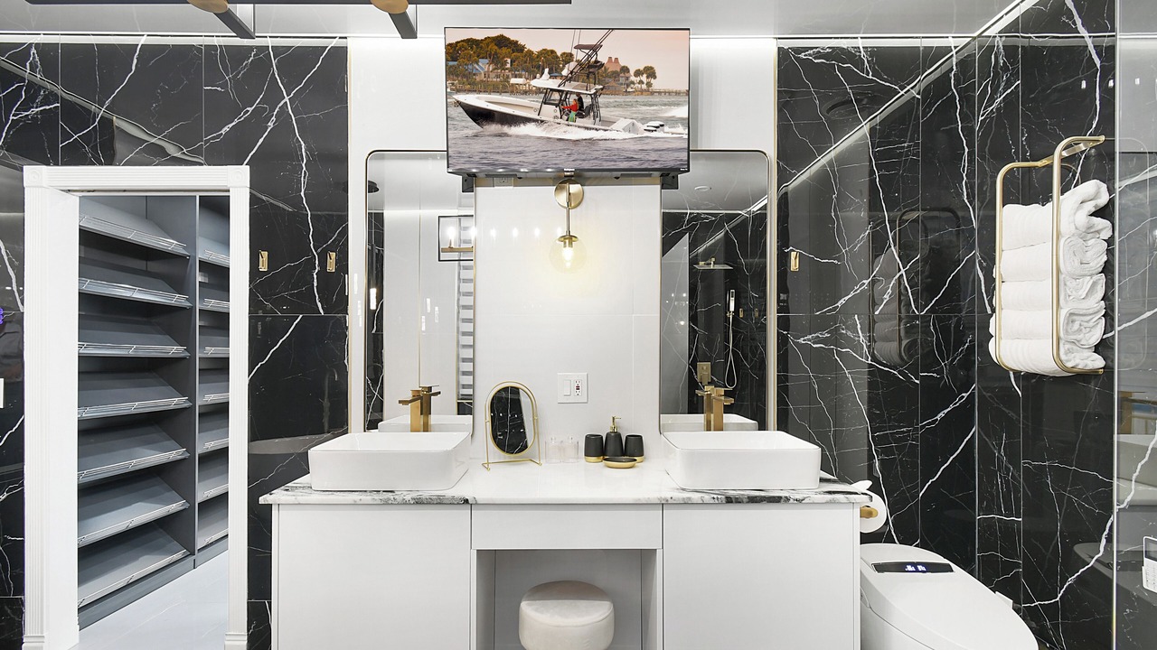 Photo of Bathroom in Lakefield South