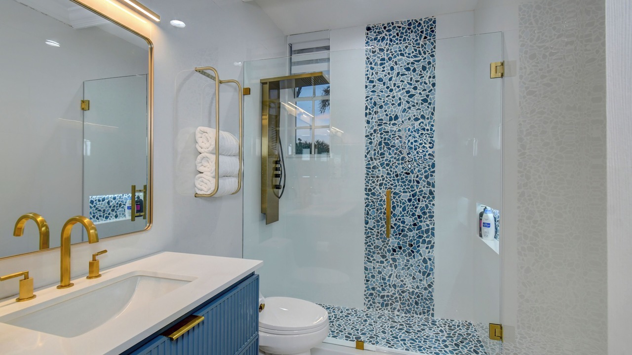 Photo of Bathroom in Lakefield South