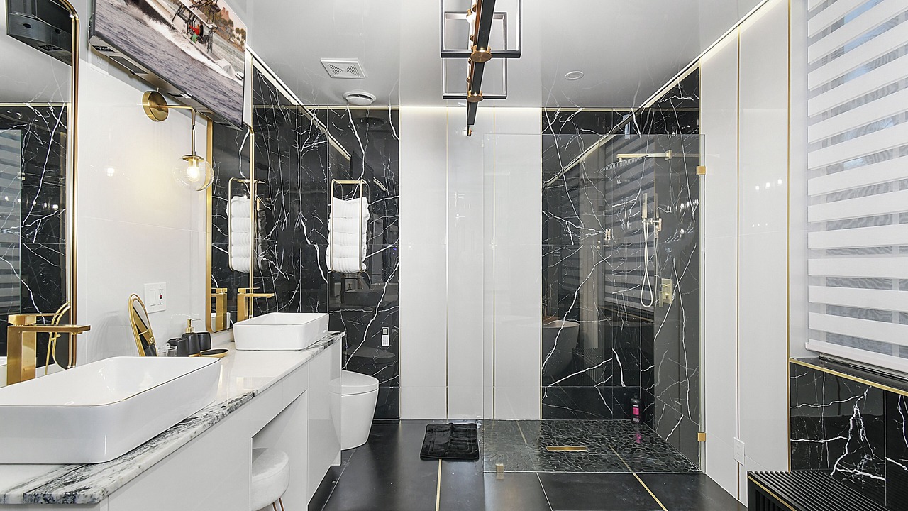 Photo of Bathroom in Lakefield South