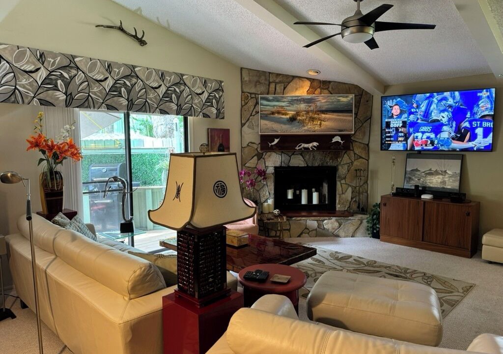 Photo of Livingroom in Bayou Oaks