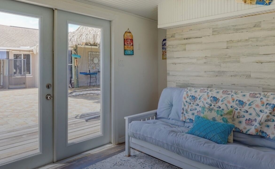 Photo of Livingroom in White City