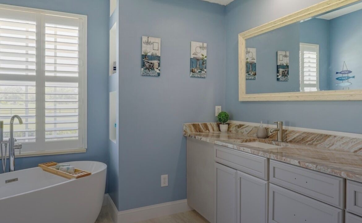 Photo of Bathroom in White City
