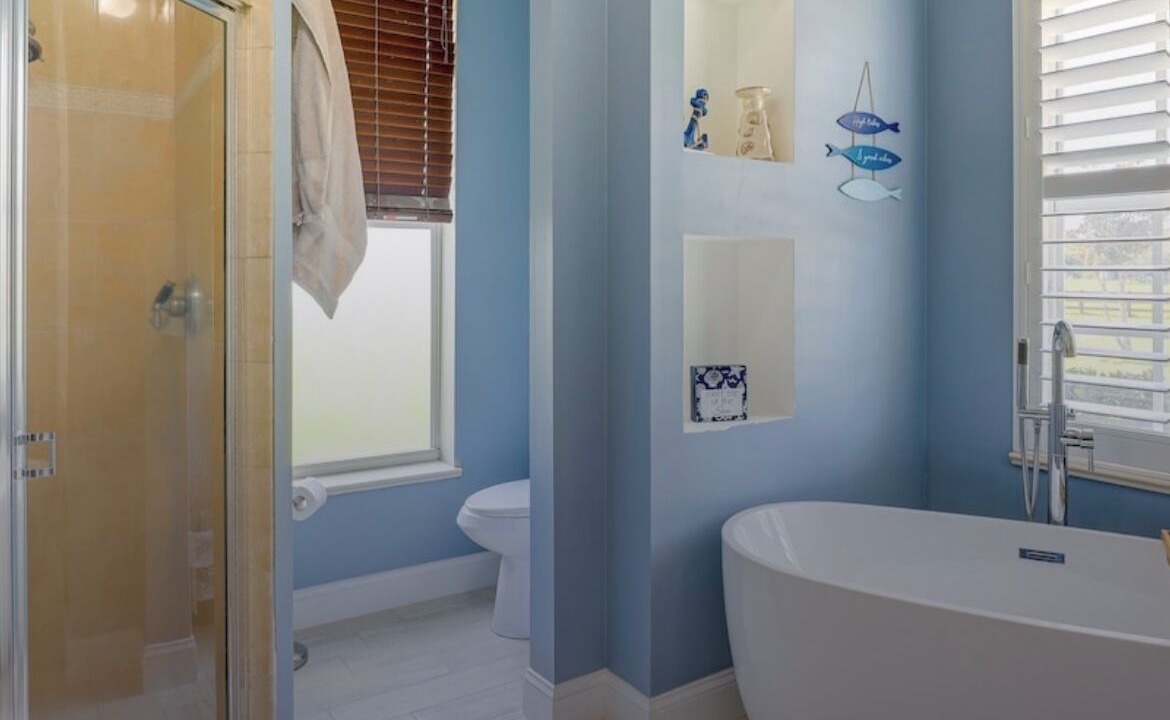 Photo of Bathroom in White City