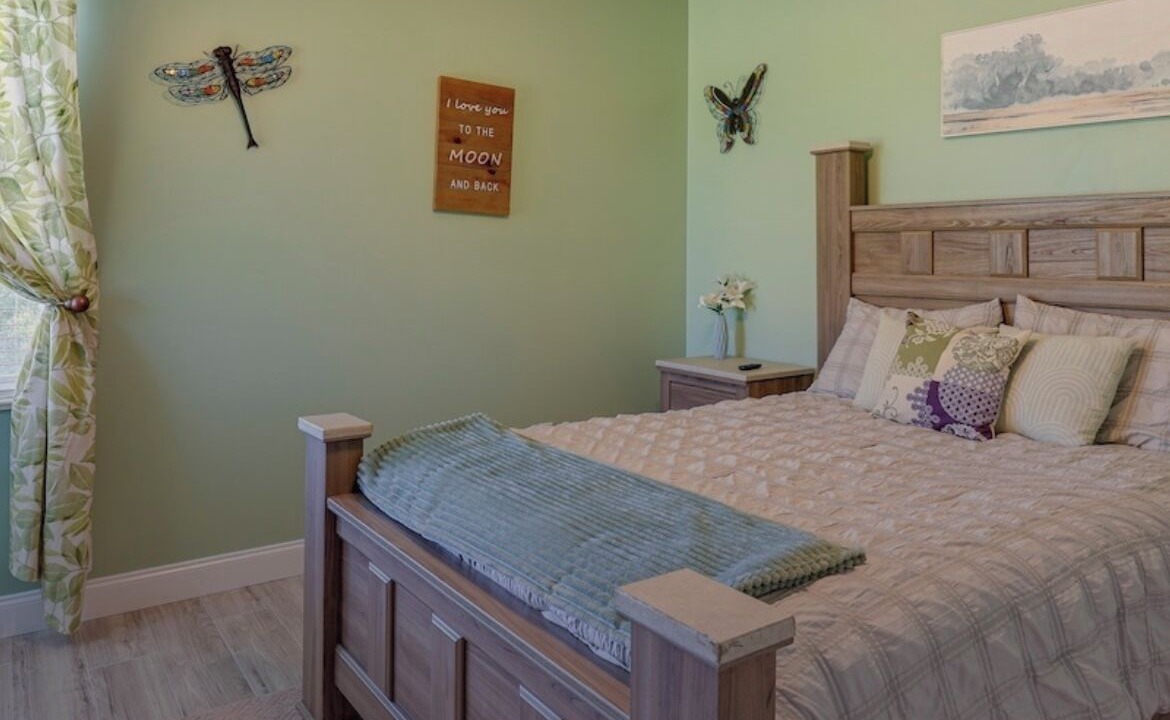 Photo of Bedroom in White City