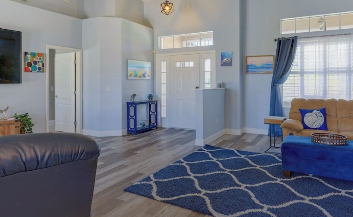 Photo of Livingroom in White City
