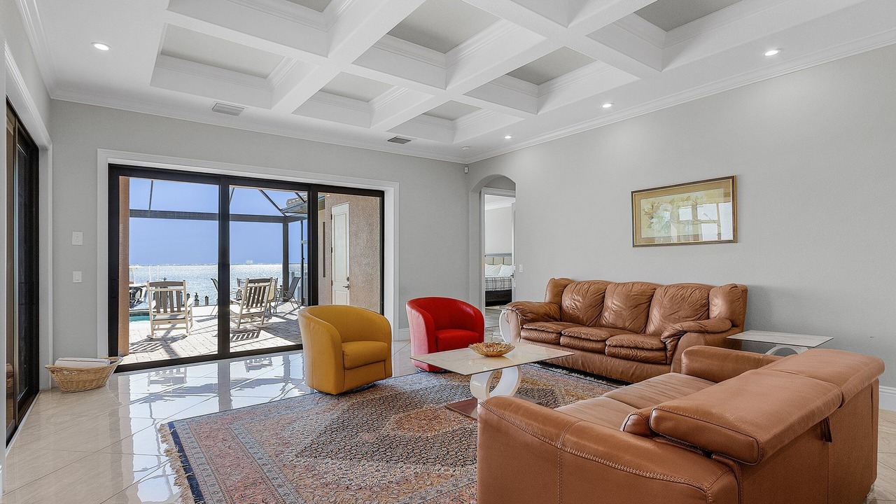 Photo of Livingroom in Caloosahatchee