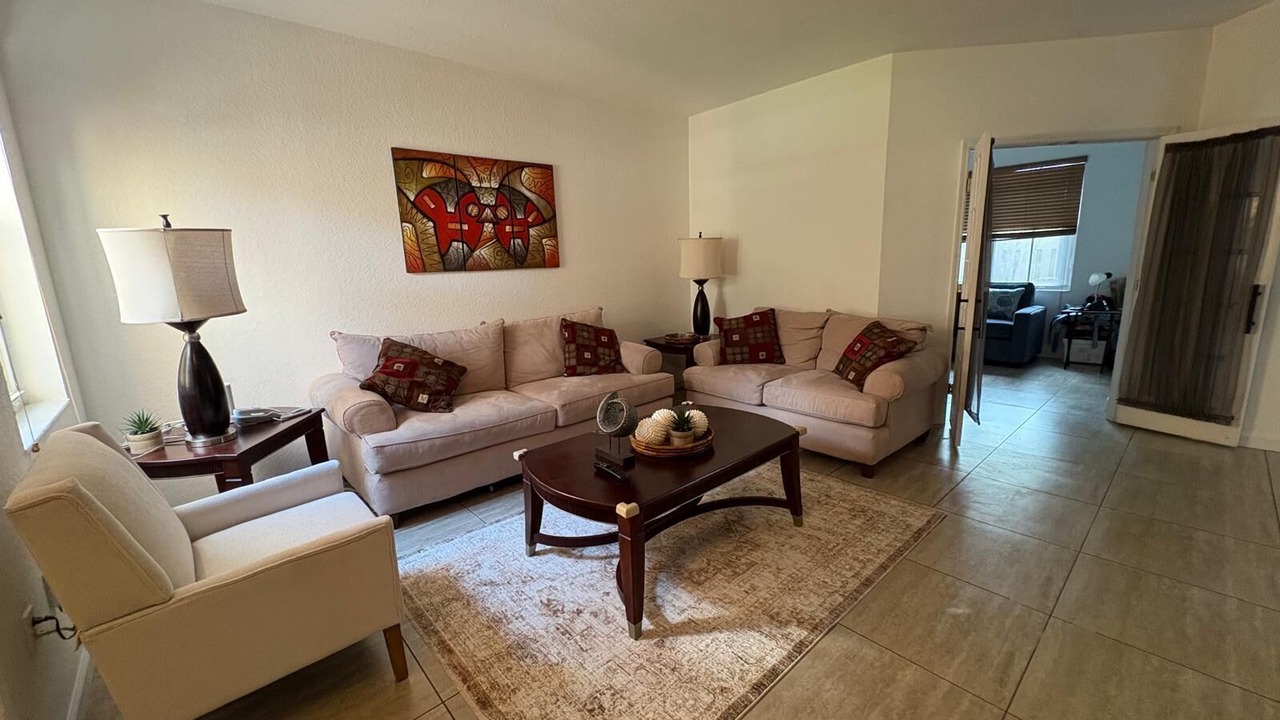Photo of Livingroom in The Hammocks