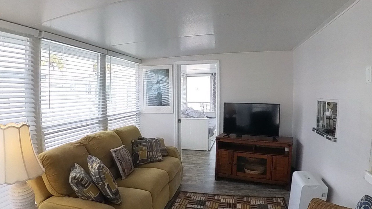 Photo of Livingroom in Nettles Island