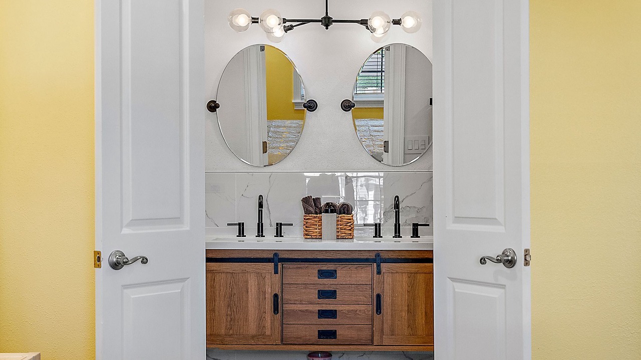 Photo of Bathroom in Town N County Park