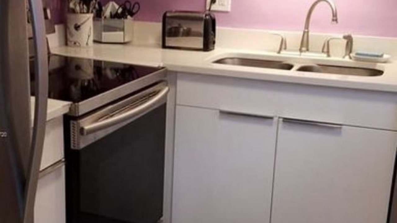Photo of Kitchen in Lake Worth Corridor