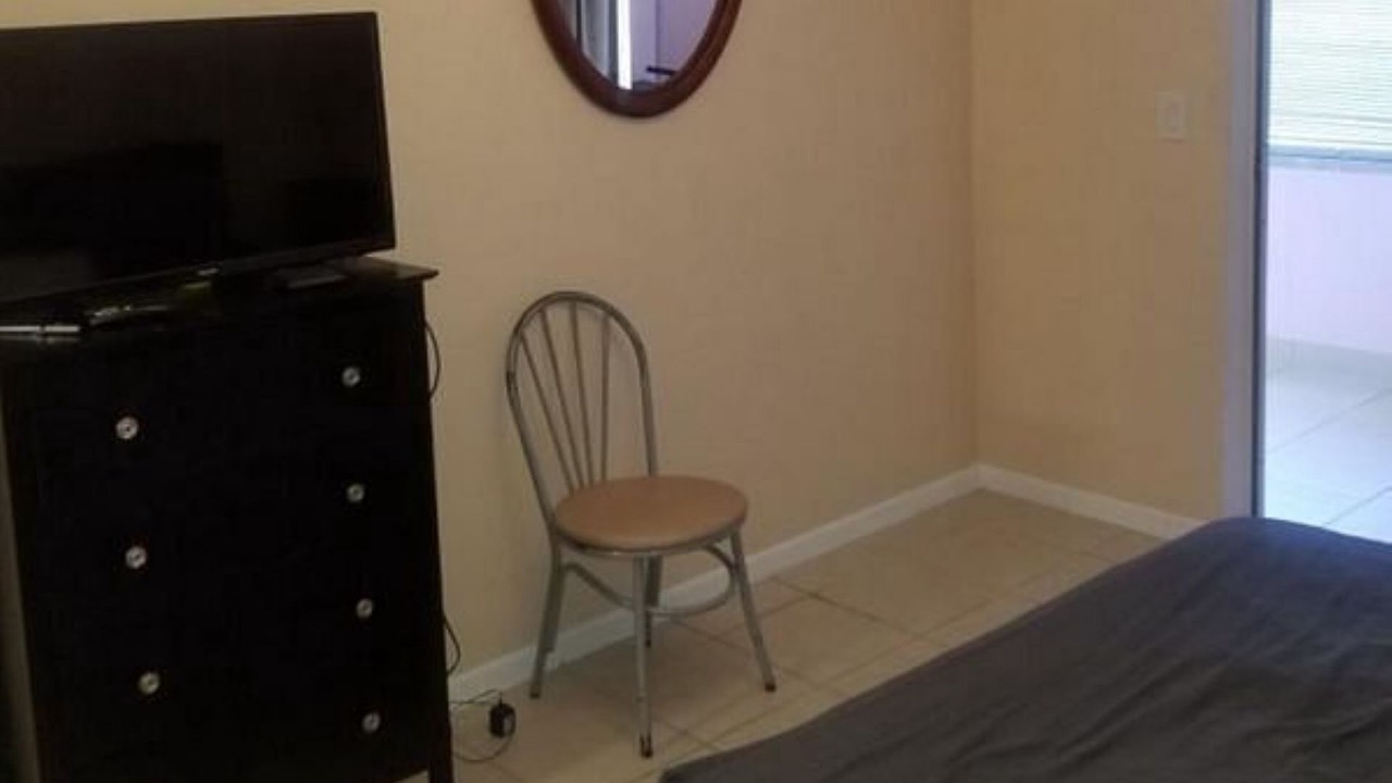 Photo of Bedroom in Lake Worth Corridor