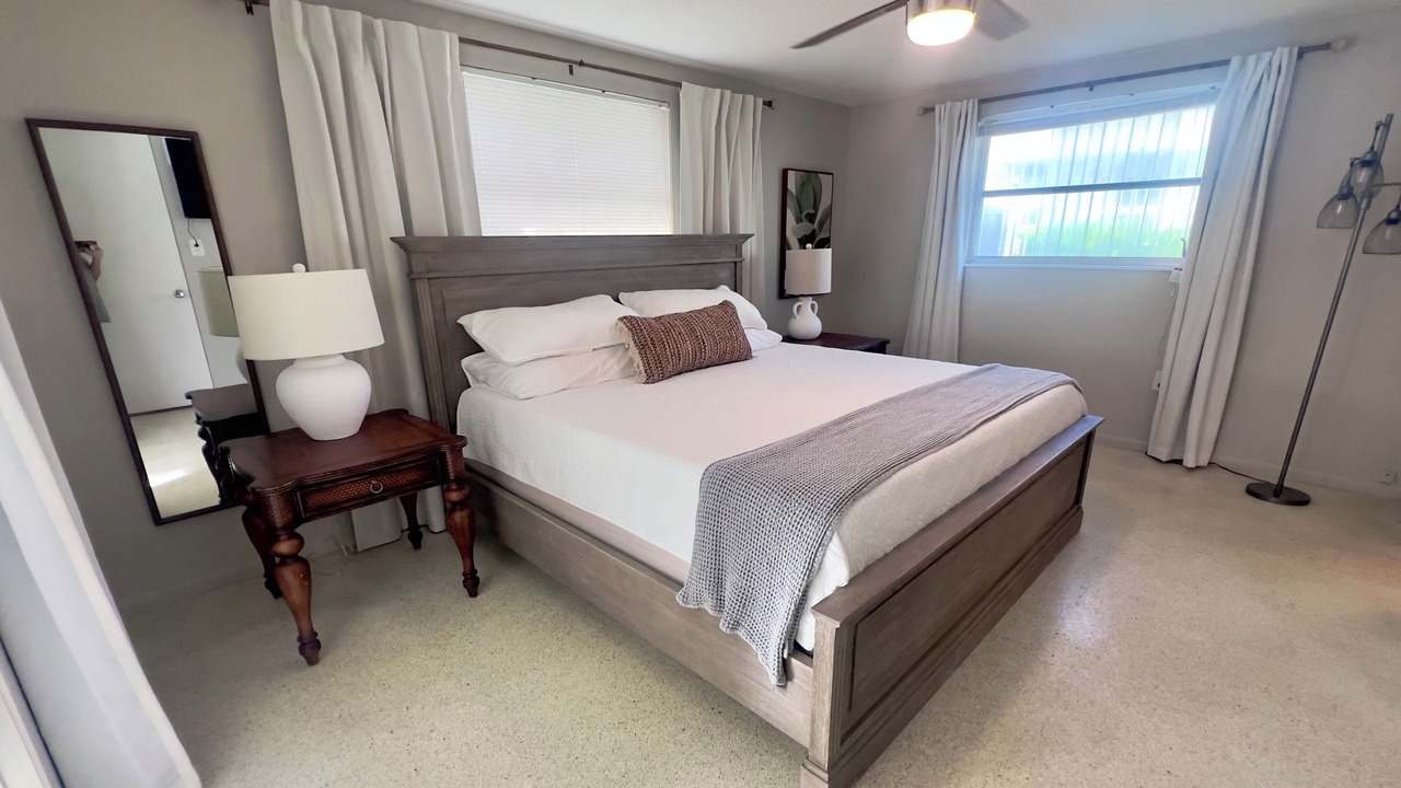 Photo of Bedroom in Venice Gardens