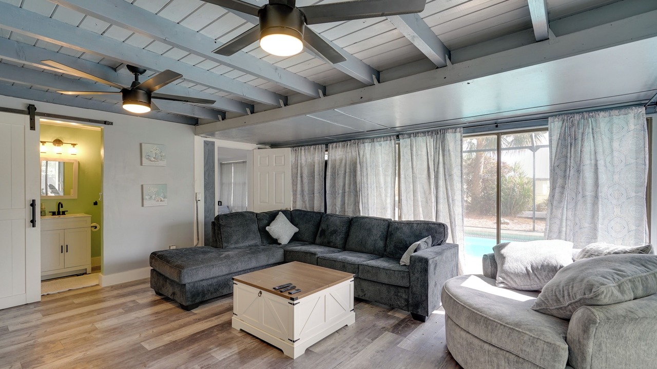 Photo of Bedroom in Yacht Club