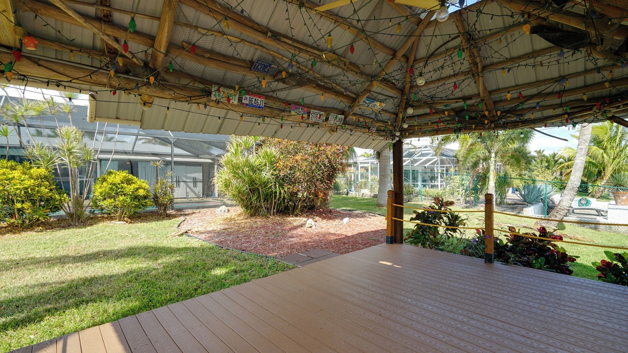 Photo of Patio Balcony in Yacht Club