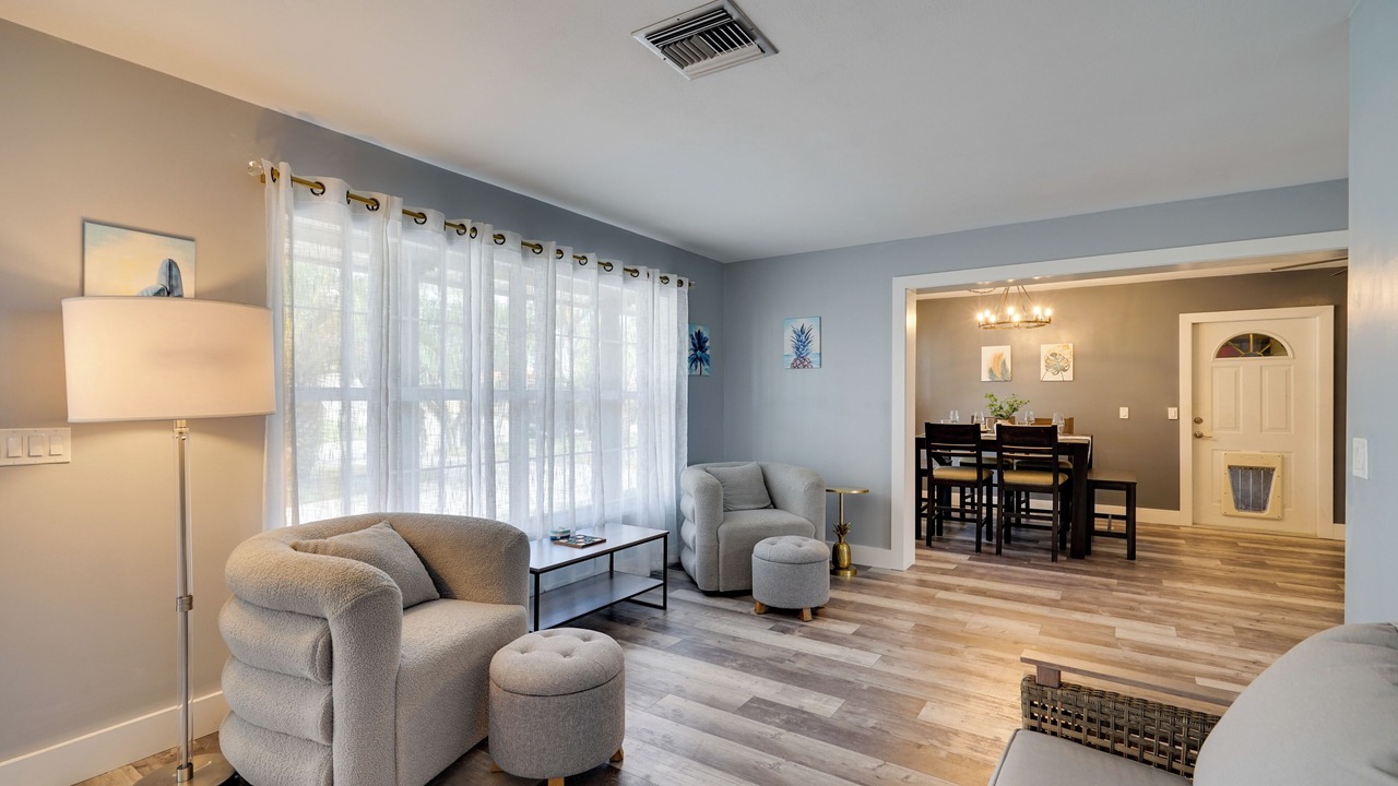 Photo of Bedroom in Yacht Club