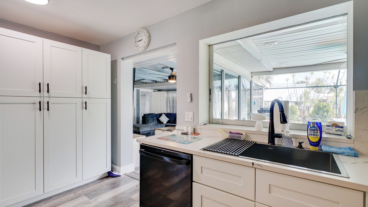 Photo of Kitchen in Yacht Club