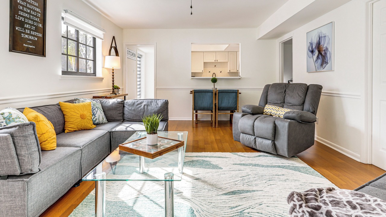 Photo of Livingroom in Stuart