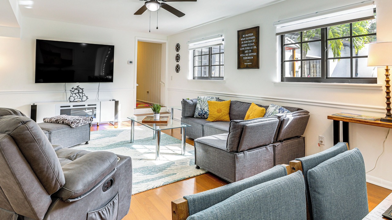 Photo of Livingroom in Stuart
