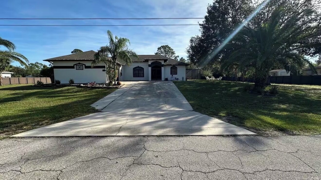 Photo of Outdoor in Lehigh Acres