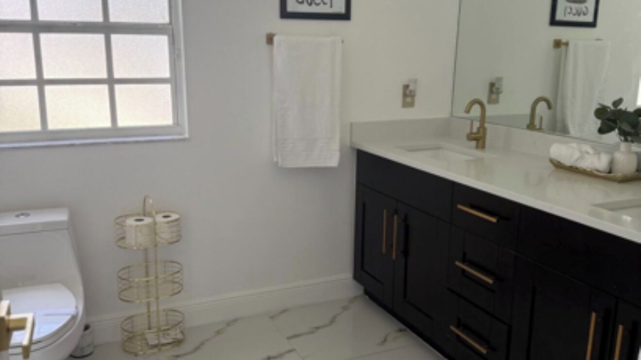 Photo of Bathroom in Lehigh Acres