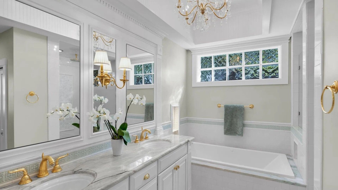 Photo of Bathroom in New Town