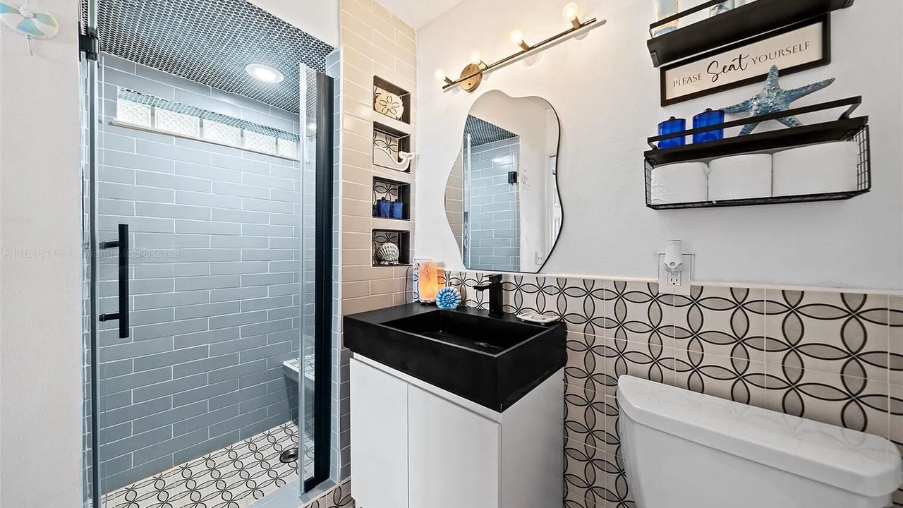 Photo of Bathroom in Melbourne Beach