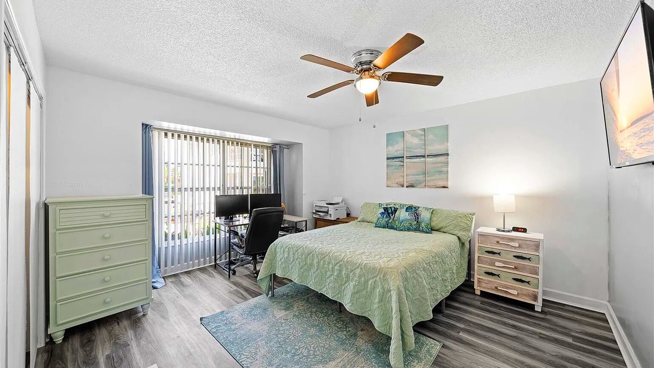 Photo of Bedroom in Melbourne Beach