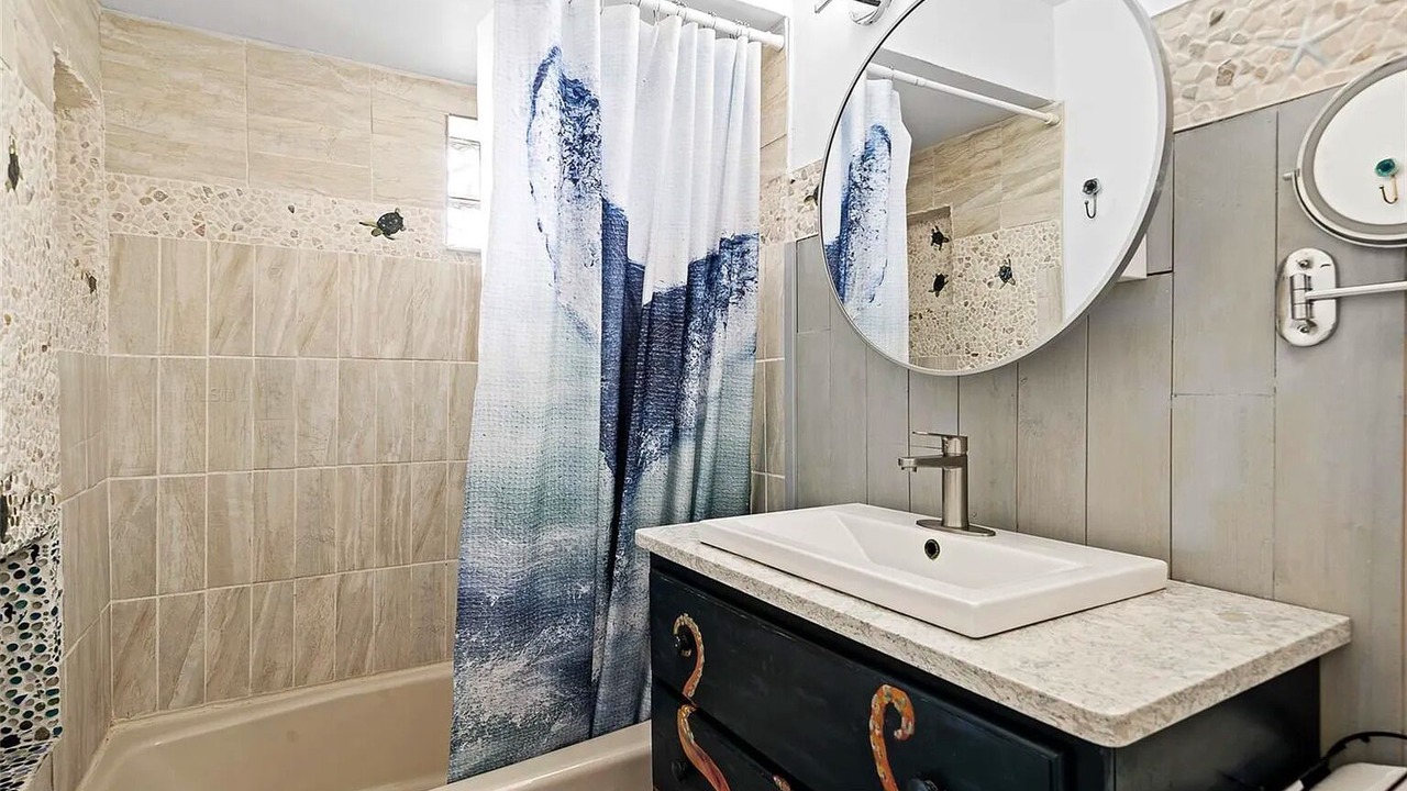 Photo of Bathroom in Melbourne Beach